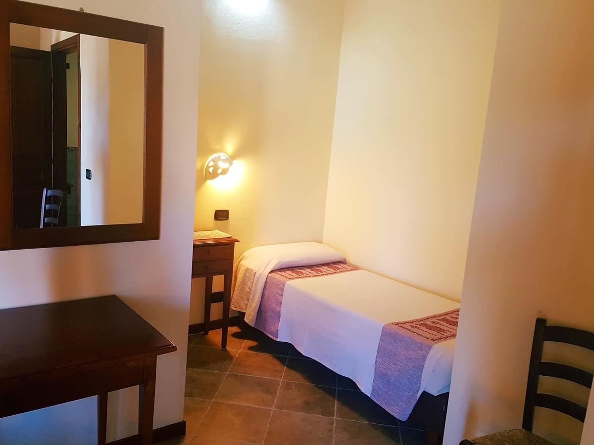 Agriturismo Gennemara B&B Perdaxius ภายนอก รูปภาพ