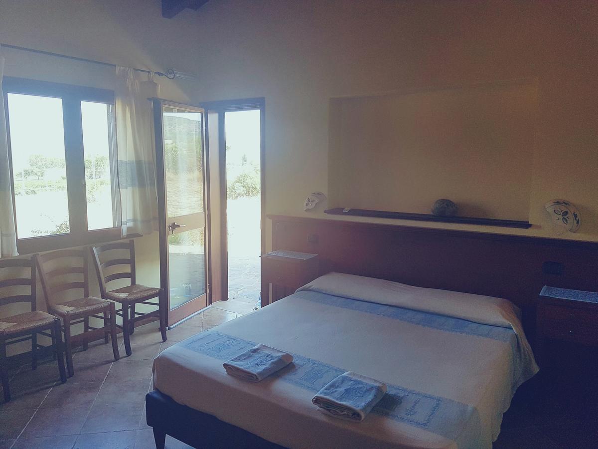 Agriturismo Gennemara B&B Perdaxius ภายนอก รูปภาพ