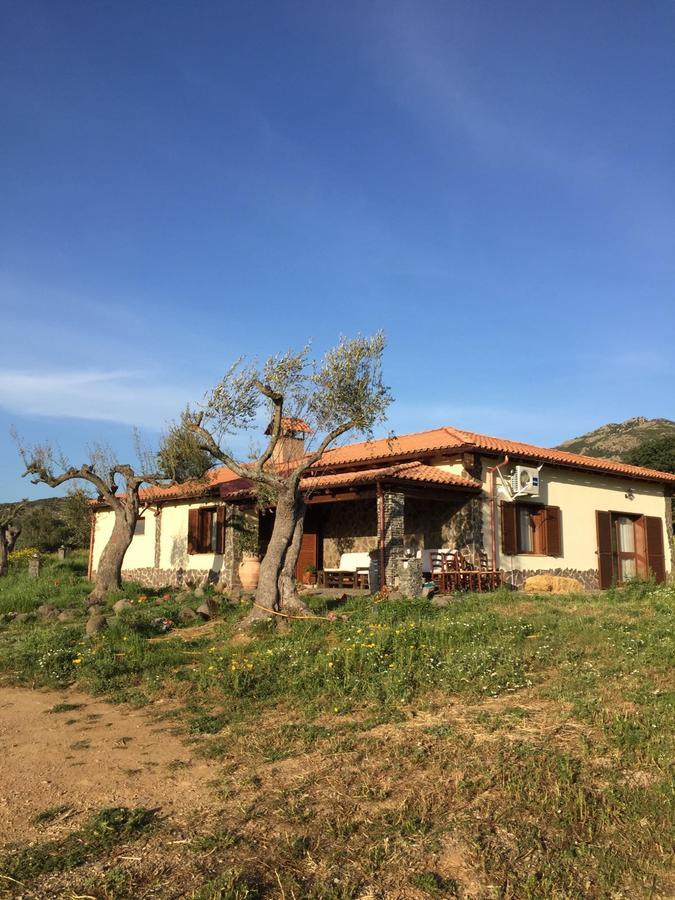 Agriturismo Gennemara B&B Perdaxius ภายนอก รูปภาพ