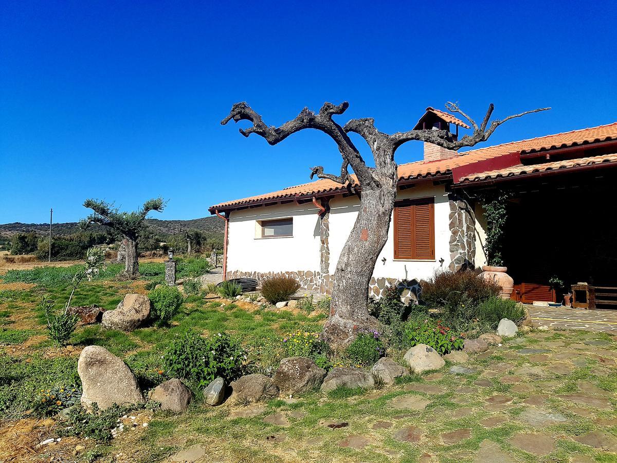 Agriturismo Gennemara B&B Perdaxius ภายนอก รูปภาพ
