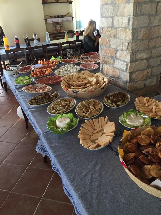 Agriturismo Gennemara B&B Perdaxius ภายนอก รูปภาพ