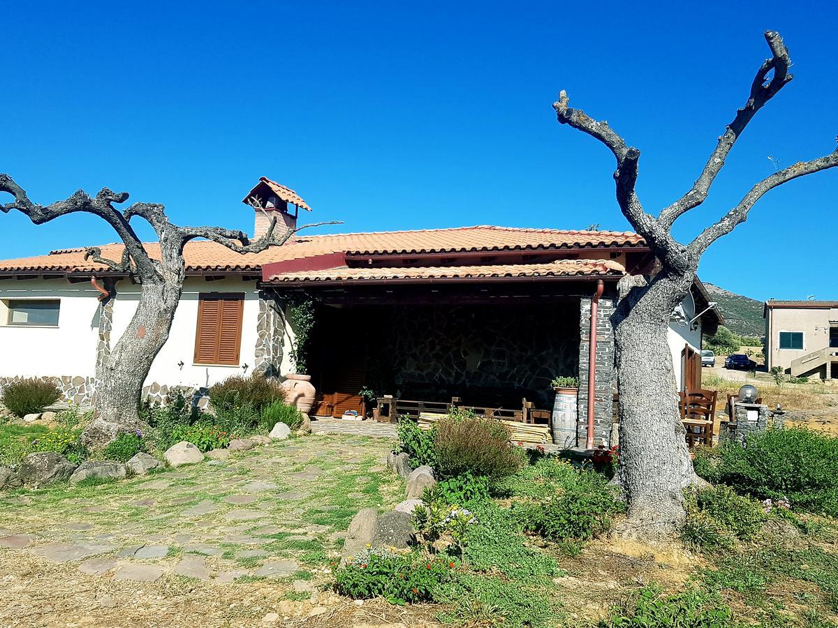 Agriturismo Gennemara B&B Perdaxius ภายนอก รูปภาพ