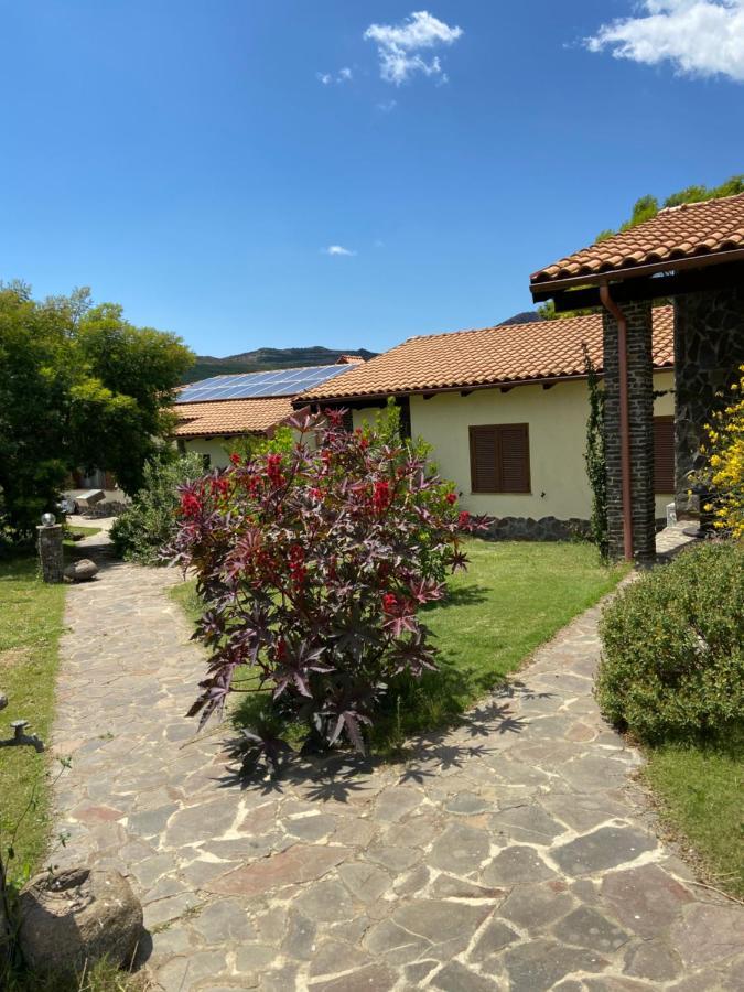Agriturismo Gennemara B&B Perdaxius ภายนอก รูปภาพ