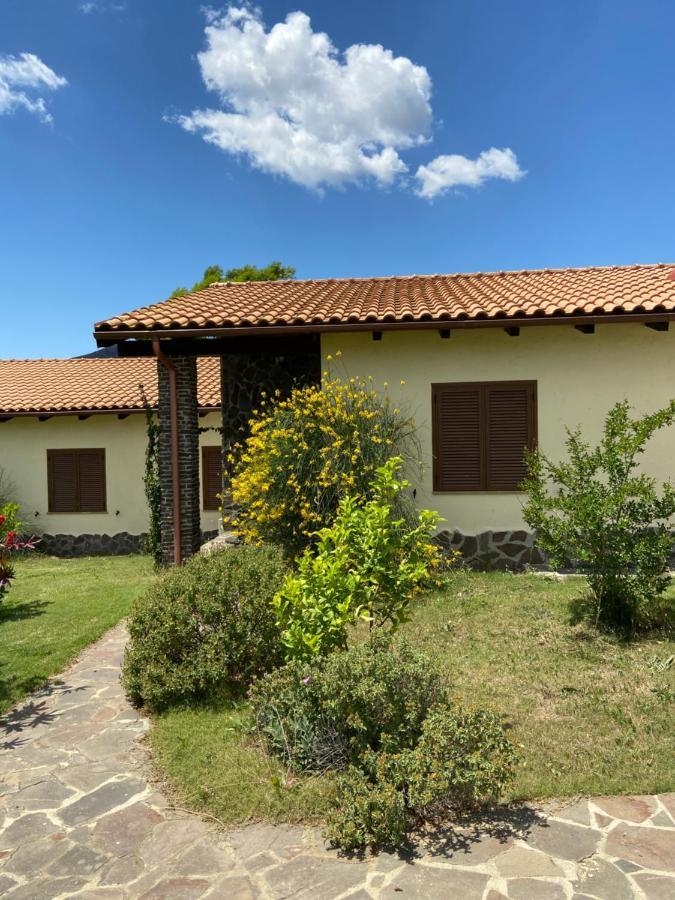 Agriturismo Gennemara B&B Perdaxius ภายนอก รูปภาพ